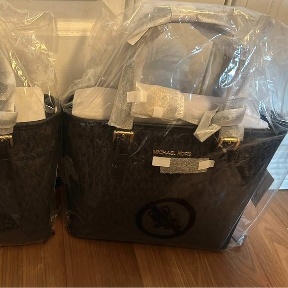 Jet Set Travel Extra-Small Logo Top-Zip Tote Bag - Picture 4 of 4